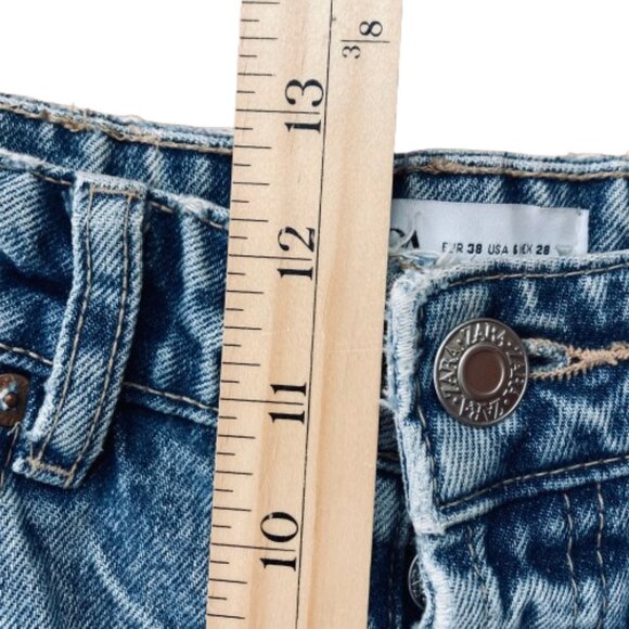Zara Jeans, High Waist Ankle Distressed Straight Legs Button Fly Raw Hem, size 6 - Picture 8 of 10